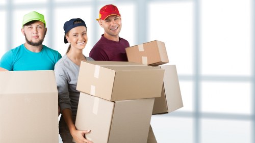 Professional removal service for furniture and boxes in Harringay